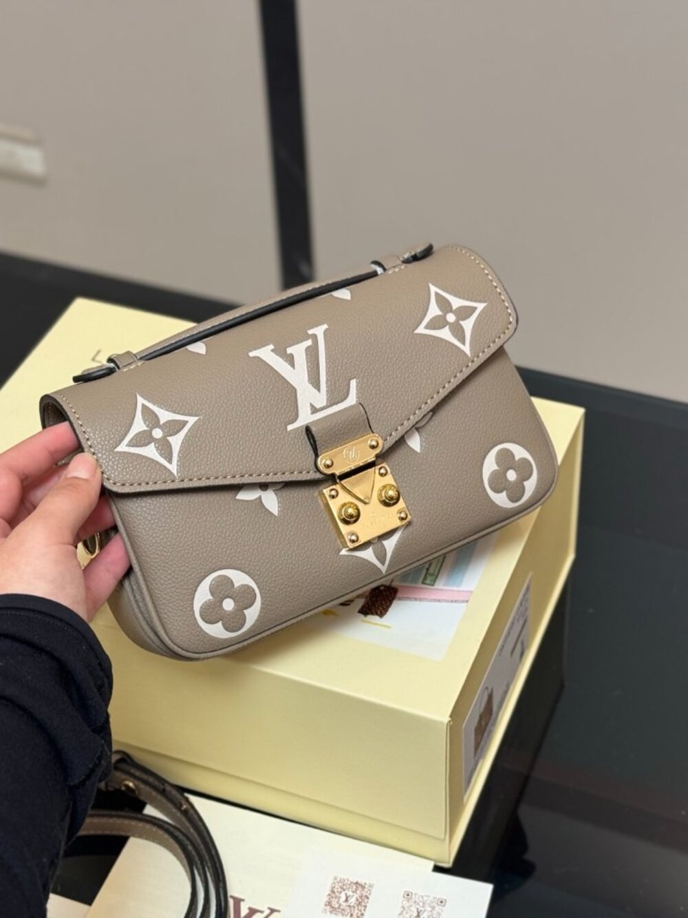 Louis Vuitton Monogram Empreinte Bicolor Pochette Métis M23081 Handbag